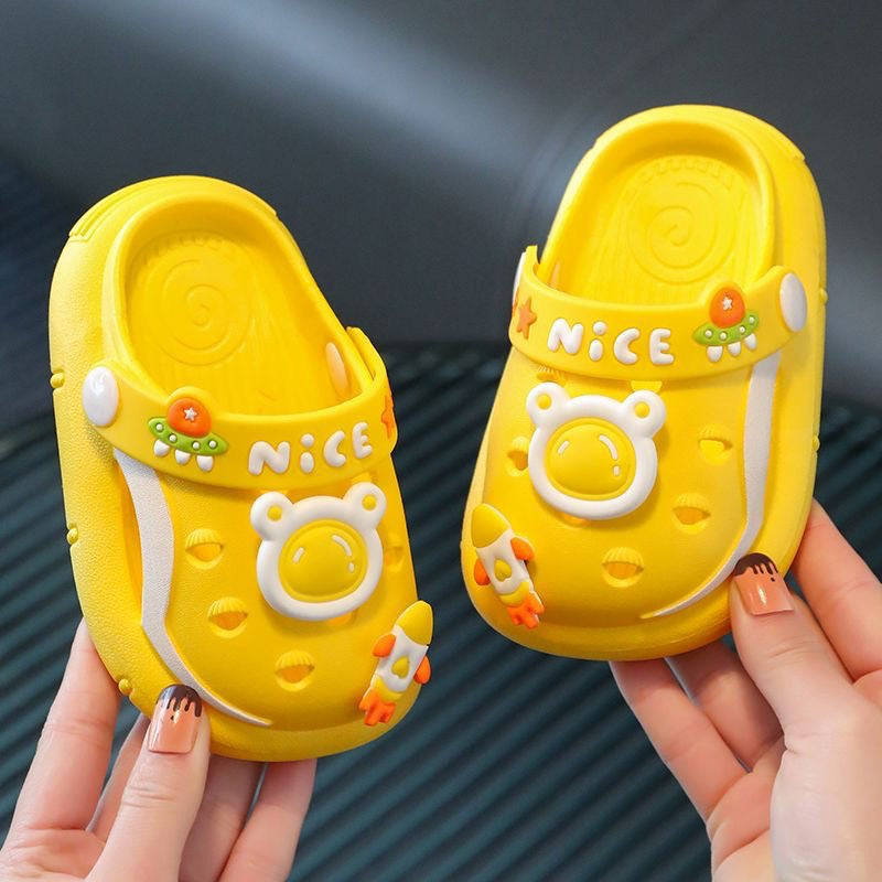 Children's slippers summer new cute bear baby girls' shoes boys' soft bottom non-slip home bathroom slippers