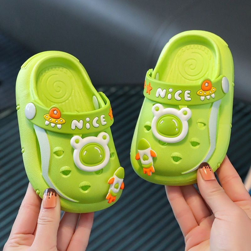 Children's slippers summer new cute bear baby girls' shoes boys' soft bottom non-slip home bathroom slippers